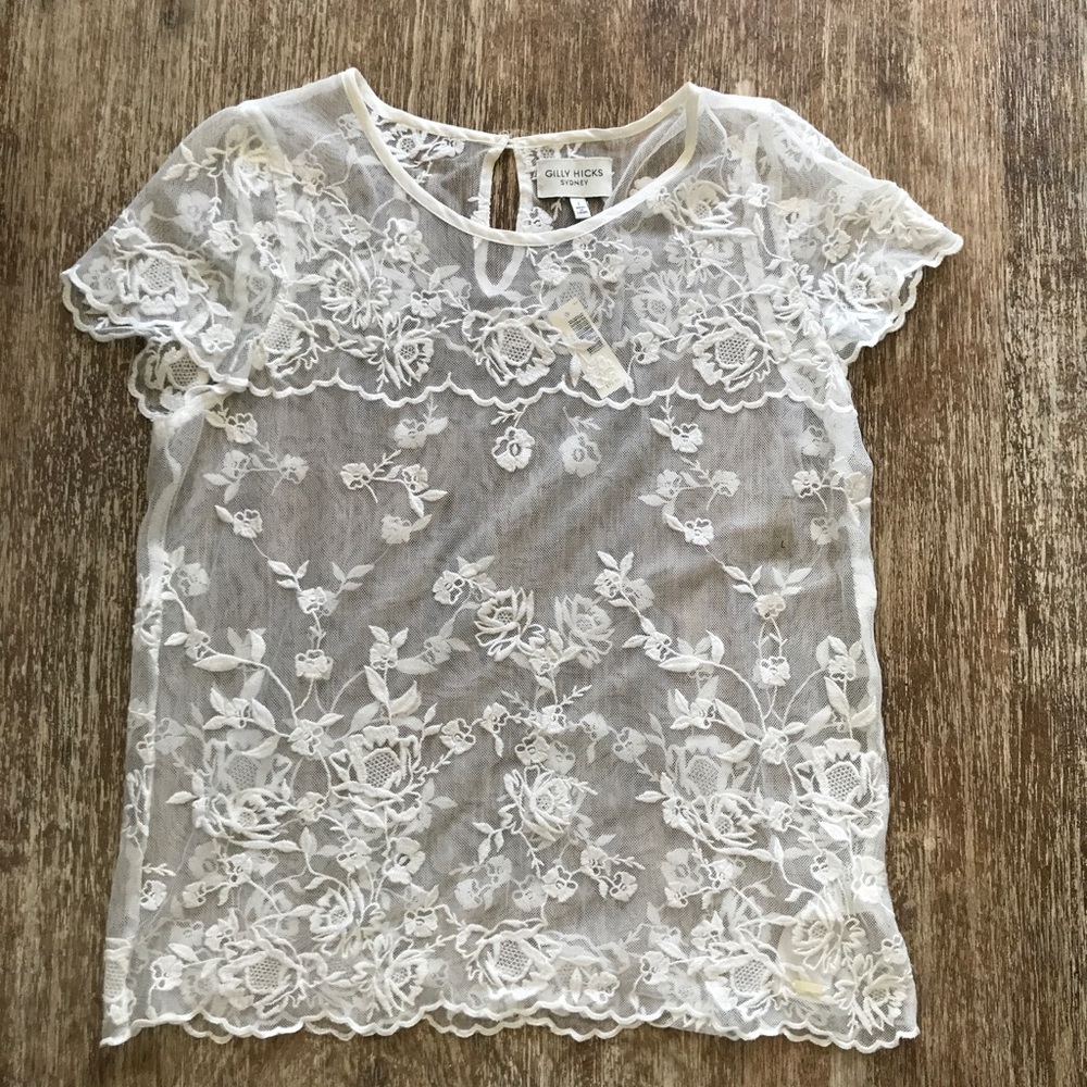NWT GILLY HICKS LACE TOP
